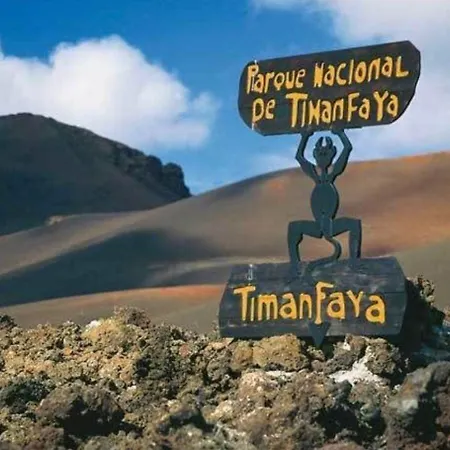 Sara En El Complejo Teguisol Apartment *