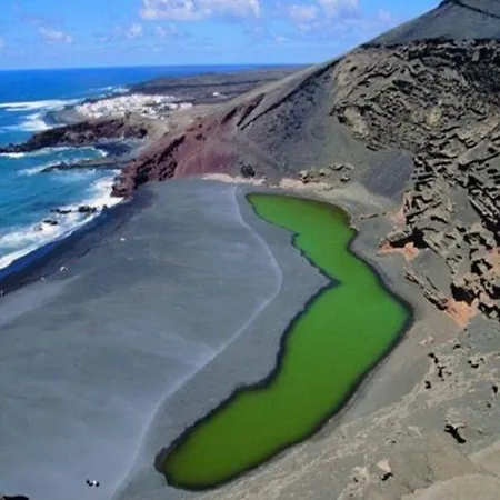 Sara En El Complejo Teguisol Apartment *